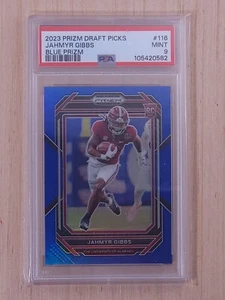 Selecciones del draft de Panini Prizm 2023 - Jahmyr Gibbs #116 Blue Prizm #116 PSA 9 - Imagen 1 de 2
