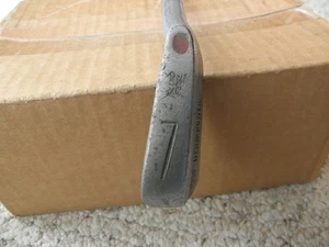 Vintage men rilght handed regular aluminum shaft Wilson Staff Dyna-Power 7 iron - Picture 1 of 4