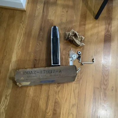  Protector de parachoques delantero derecho Ford Galaxie LTD 1970 DOAZ-17977-A como nuevo Foto 1 de 4