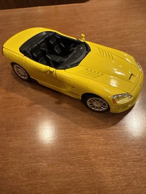Coche convertible Dodge Viper SRT-10 2003 escala 1:18 DieCast 2 Fast 2 Furious Foto 1 de 4