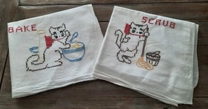Vintage CAT Embroidered Tablecloths 36 X 32 Cotton Set Of 2 - Picture 1 of 9
