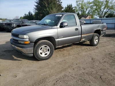 Used Washer Fluid Reservoir fits: 2002 Chevrolet Silverado 1500 pickup  Grade A - Image 1 of 4