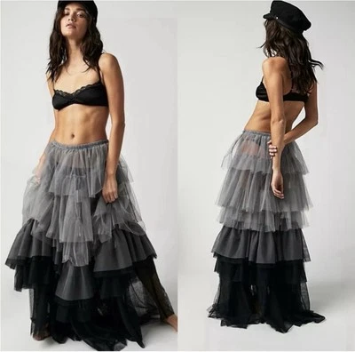 Maxi Falda Free People Tul Mucho Niveles Volantes Medio Deslizamiento Gris Negra Grande Foto 1 de 4