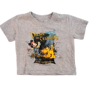 Camiseta Pirata en Entrenamiento Parques Disney 18M Niño Pequeño Mickey y Pluto Piratas OTC - Imagen 1 de 6