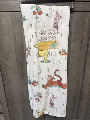 Nueva manta Winnie The Pooh Piglet Tigger & Eeyore de felpa blanca 50" x 70" Foto 1 de 4