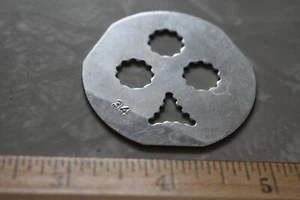 Vintage Mirro Cookie Pastry Press Plates Disc Replacement Part Club #34 - Picture 1 of 5