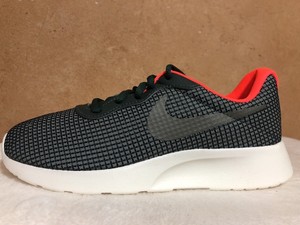 nike tanjun se mujer