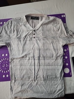 Camiseta retrofit Henley XL para hombre Foto 1 de 4