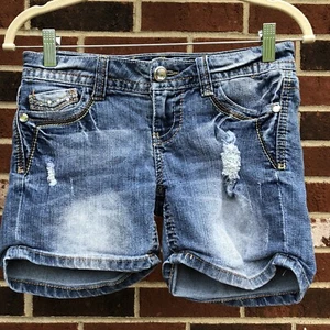 wallflower juniors size 1 denim shorts embroidered pocket Distressed 805 - Picture 1 of 5
