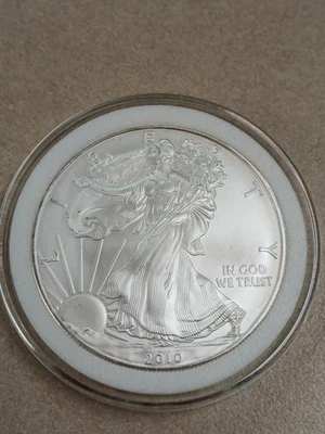 SILVER 2010 American Eagle 1 Oz Coin Uncirculated in capsule FREE SHIPPING - Image 1 of 2