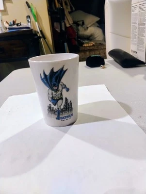 1966 年蝙蝠侠和罗宾杯近乎完好。 明亮的颜色真的很好!!! — 第 1/3 张图片