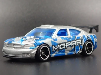 2006-2010 DODGE Caricabatterie Drift Mopar 1:64 Scala da Collezione Modellino - Immagine 1 di 4