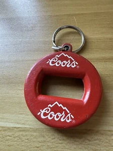 Vintage Coors Red Bev Bottle Opener Key Chain - Imagen 1 de 2