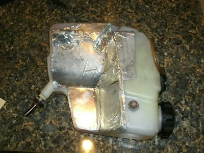 1998 Arctic Cat ZR 600 EFI Oil Tank Assy., P/N 0670-752, 341, 0609-503 Foto 1 de 3