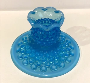 Candelabro vintage Fenton vidrio azul opalescente Hobnail decoración retro MCM - Imagen 1 de 8
