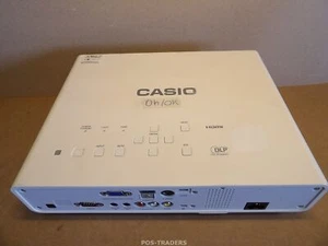 Casio XJ-M131 DLP Laser/LED HD Projecteur Projecteur Projecteur XGA 3 000 Lumens HDMI VGA - NEUF - Photo 1/9