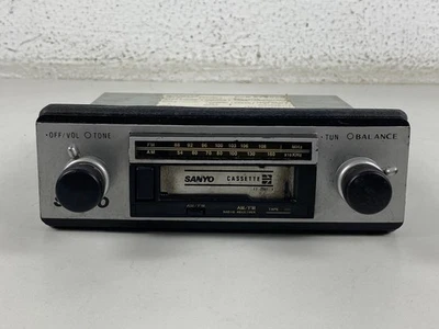 Vintage Sanyo FT-200F-4 Stereo Car  AM/FM Radio Cassette Japan Rare - Image 1 of 4