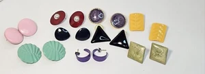 Vintage 80er Emaille Metall Ohrringe 9 Paar Metallpfosten, strukturiert, Creolen, Mix Formen - Bild 1 von 7