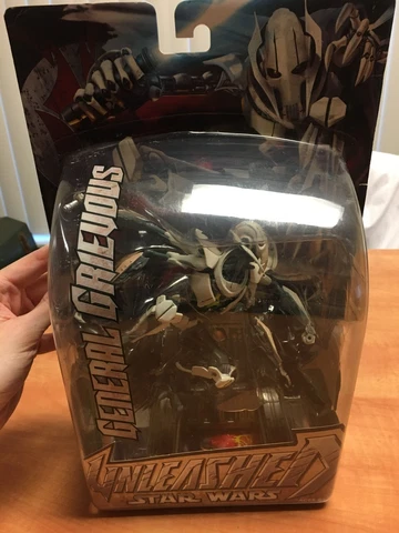 Star Wars Hasbro 2005 Unleashed General Grievous Figure NIB Cover