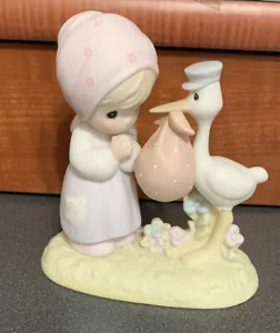 PRECIOUS MOMENTS JOY ON ARRIVAL - 1990 PORZELLAN FIGUR #523178 - Bild 1 von 3