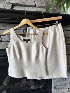 Vintage Kasper 2-teilig Gr. 8 zierlich tailliert hellbraun gold beige Rock Bluse Top Anzug - Bild 1 von 12