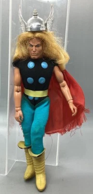 Figura de acción vintage 1974 MEGO Marvel 7 pulgadas Thor con atuendo Foto 1 de 4
