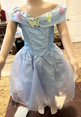 Vestido fantasia Disney Cinderela Halloween meninas pequeno (4-6X) borboletas azuis - Imagem 1 de 4