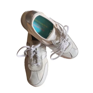 Skechers Relaxed Fit Memory Foam Sneakers Comfort White Lightweight Shoes 7.5 - Picture 1 of 6