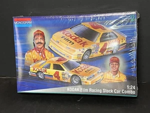 Monogram KODAK FILM RACING STOCK CAR COMBO Model Kit 1:24 - Picture 1 of 4