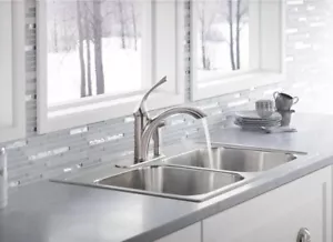 KOHLER Mistos R72509 VS Grifo de cocina de un solo mango con rociador lateral de acero inoxidable - Imagen 1 de 10