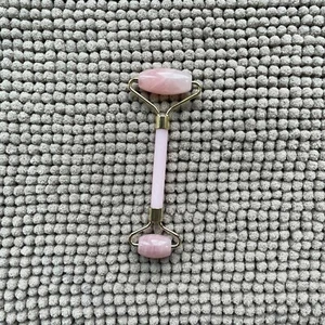 ROSE QUARTZ FACE ROLLER - Picture 1 of 1