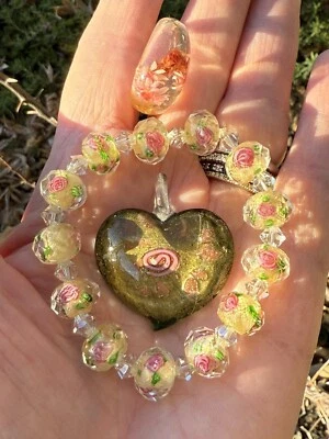 Pulsera Colgante Floral Transparente Cristal Rosas Rosas y Resina Rosa Floral Anillo 3p Foto 1 de 4