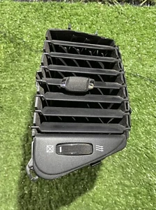 2014-2021 JEEP GRAND CHEROKEE FRONT DASH RIGHT CENTER AC HEATER AIR VENT OEM - Picture 1 of 5