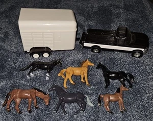 Ertl Farm Country 4x4 Pickup , horses, and Trailer used as is. - Picture 1 of 6