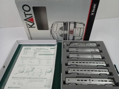 Kato N Scale 106-090 Burlington CB&Q Silver Streak Zephyr Diesel & Passenger Set - Image 1 of 4