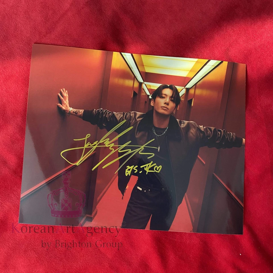 BADERSTREET UG JUNG KOOK (BTS) × CALVIN KLEIN Holiday 2025 Campaign 10″ Autograph – Limited Edi