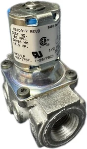 Lincoln / Blodgett Pizza Oven Gas Solenoid Valve 1/2" 120V H91DA-7 PN : 369398 - Picture 1 of 8