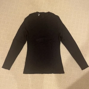 EUC Vintage Salvatore Ferragamo Women’s Gray Ribbed Sweater Shirt M - Picture 1 of 4