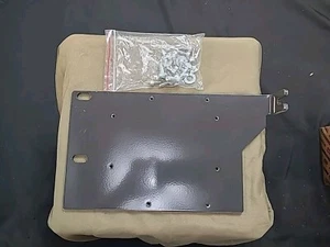 New Holland Bracket 51594197 Fits- D125C LT CRAWLER DOZER & Others - Picture 1 of 5