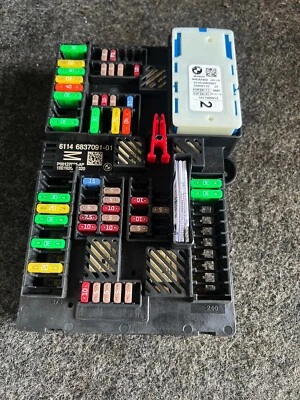 18 19 20 21 22 23 BMW 540i Caja de distribución 6114 6837091 Foto 1 de 2