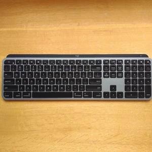 Klawisze Logitech Mx do komputerów Mac bezprzewodowa klawiatura Bluetooth niskoprofilowa akumulator - Zdjęcie 1 z 7
