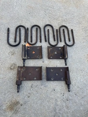 76-86 Jeep Wrangler CJ Leaf Spring Plate & U Bolts OEM Set Of 4 - Image 1 of 4