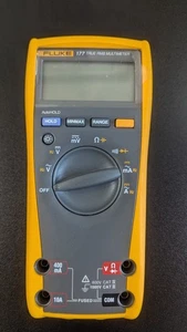Fluke 177 Digitalmultimeter, Cat III 1000 V, Cat IV 600 V - Bild 1 von 7