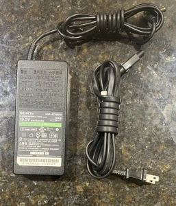 Genuine Sony Laptop Charger AC Adapter Power Supply VGP-AC19V45 19.5V 6.2A 120W - Picture 1 of 8