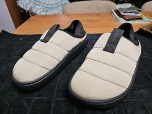 Crocs Classic Puff Moc Slippers Women's Size 8 Moth Fleece Lined Casual Comfort - Picture 1 of 3