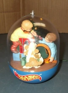 ORNAMENTO ALBERO DI NATALE VINTAGE 1995 MY FIRST HOTWHEELS IN MOVIMENTO. TESTE BUONE - Foto 1 di 4