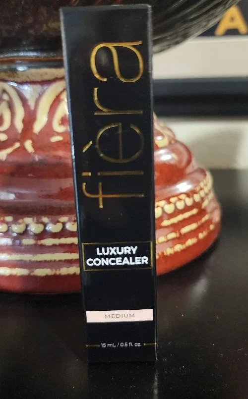 FIERA Luxury Concealer (Medium) Hyaluronic Acid & Collagen NIB + GIFT! - Image 1 of 1