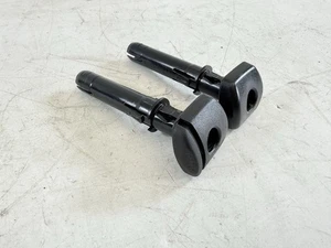 2020 - 2024 FORD EXPLORER FRONT LEFT SIDE SEAT HEADREST GUIDE SLEEVES OEM - Imagen 1 de 7