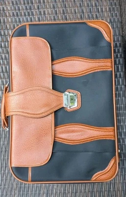 Maleta de Mano Monarch Luggage Co De Colección Cuero Genuino Azul Marino Vinilo Foto 1 de 4