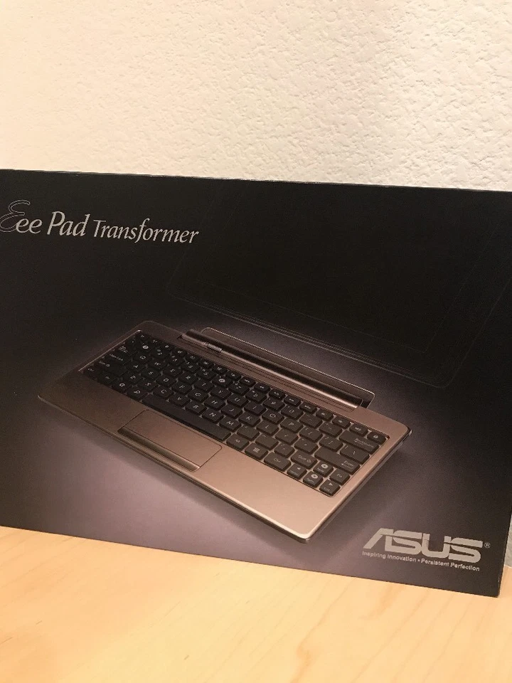 New Eee Pad Transformer Mobile Docking TF-101 Netbook Size PC Keyboard - Image 1 of 3